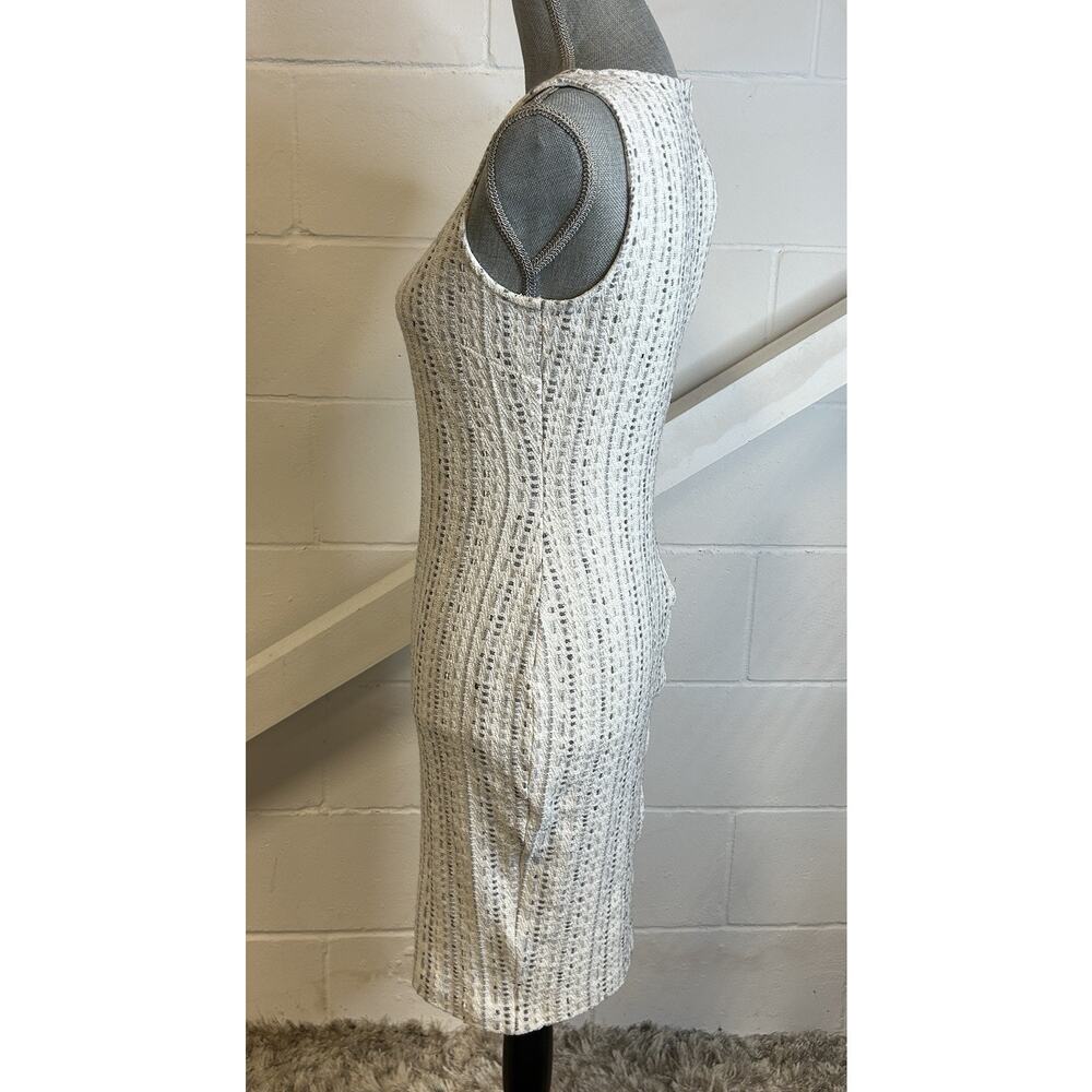 ST. JOHN Sleeveless Wool Blend Sheath Dress Woman’s Size 6 - Picture 5 of 8